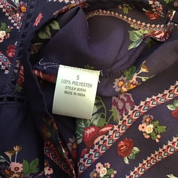Francesca’s Mi Ami purple floral boho  peasant top - Picture 3 of 12
